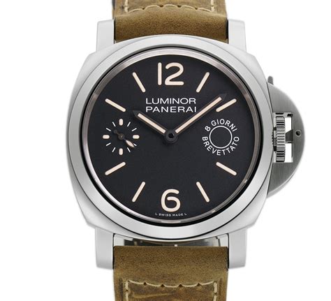 Panerai Luminor 8 Days Pam 00590 .